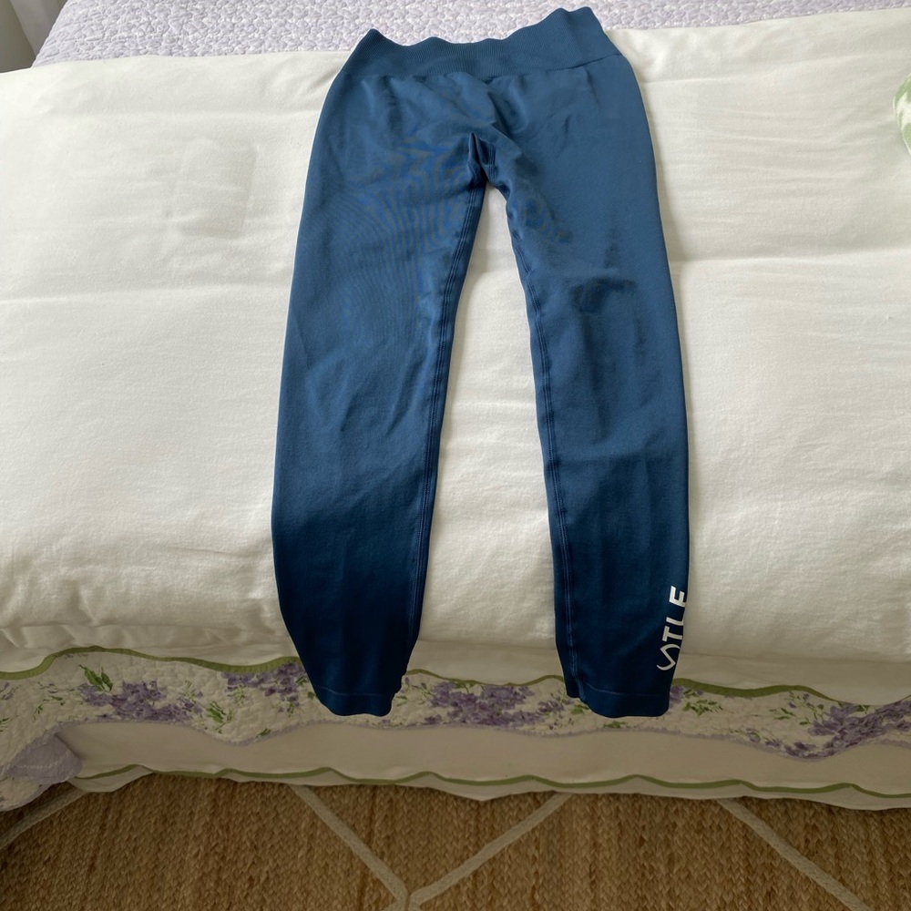 TLF Cosmic Seamless Scrunch Butt Leggings - Picture 6 of 10